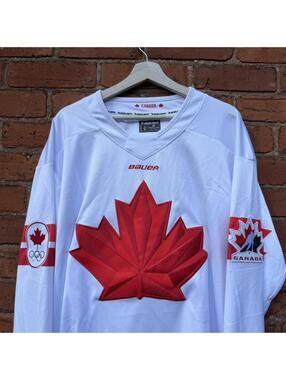 Team Canada Bauer 2026 Olympic hockey jersey L Deadstock